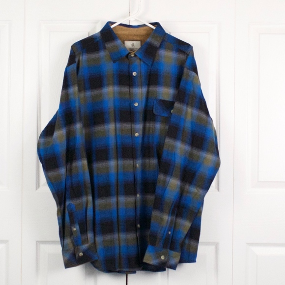 Legendary Whitetails Other - Legendary Whitetails Blue Flannel Shirt Size XL